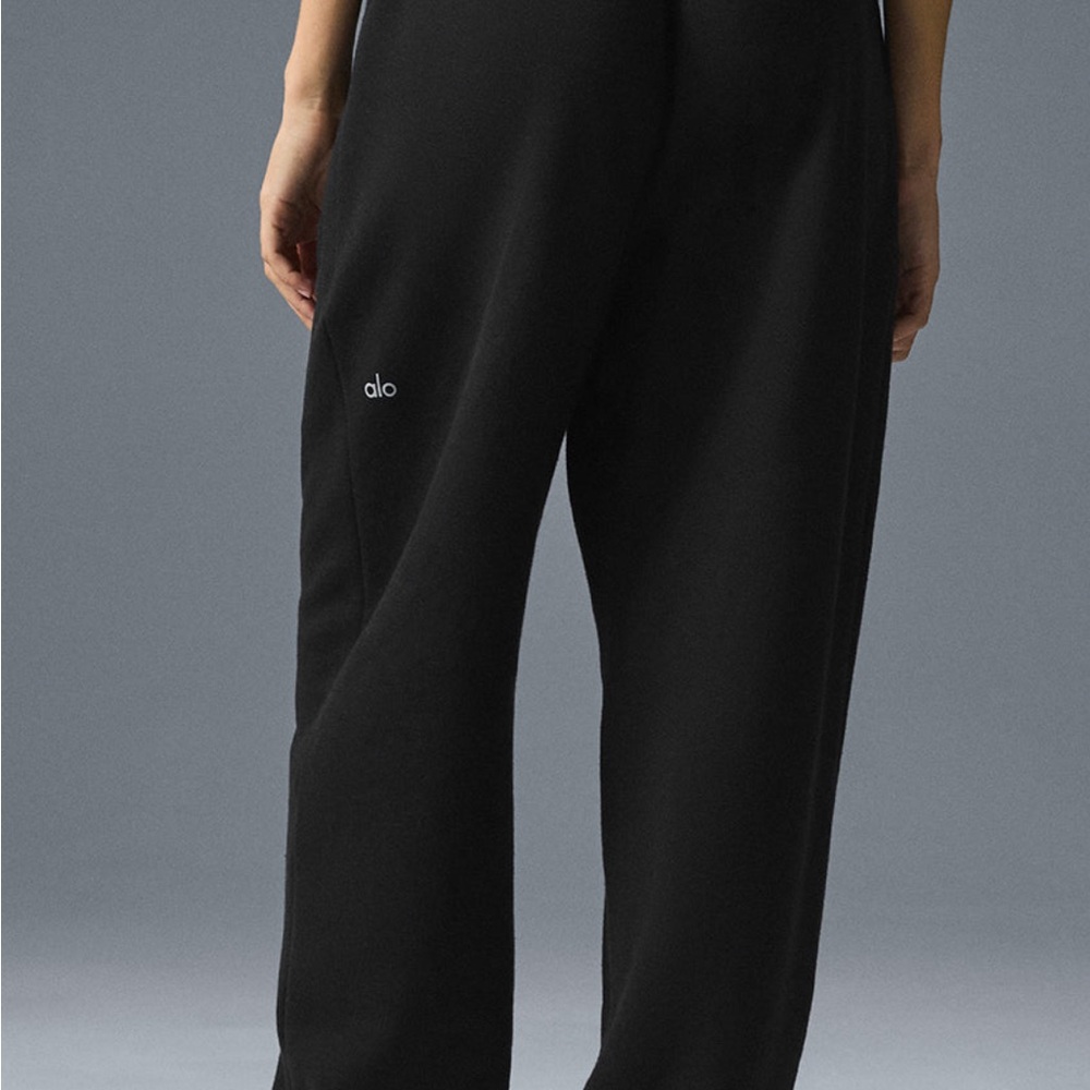 BRAND NEW ALO Yoga Black Sweatpants